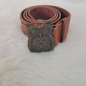 Owl buckle brown belt embellished faux leather sz med